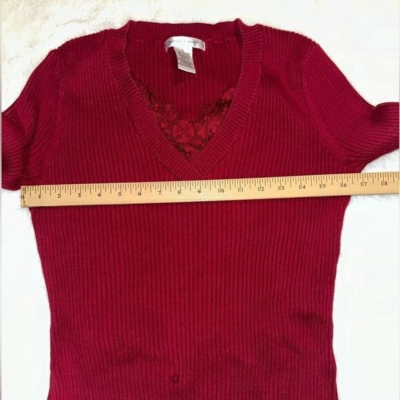 August Silk Women Sweater Size L Red V-Neck Lace Trim ¾ Sleeves Pullover - Picture 5 of 6
